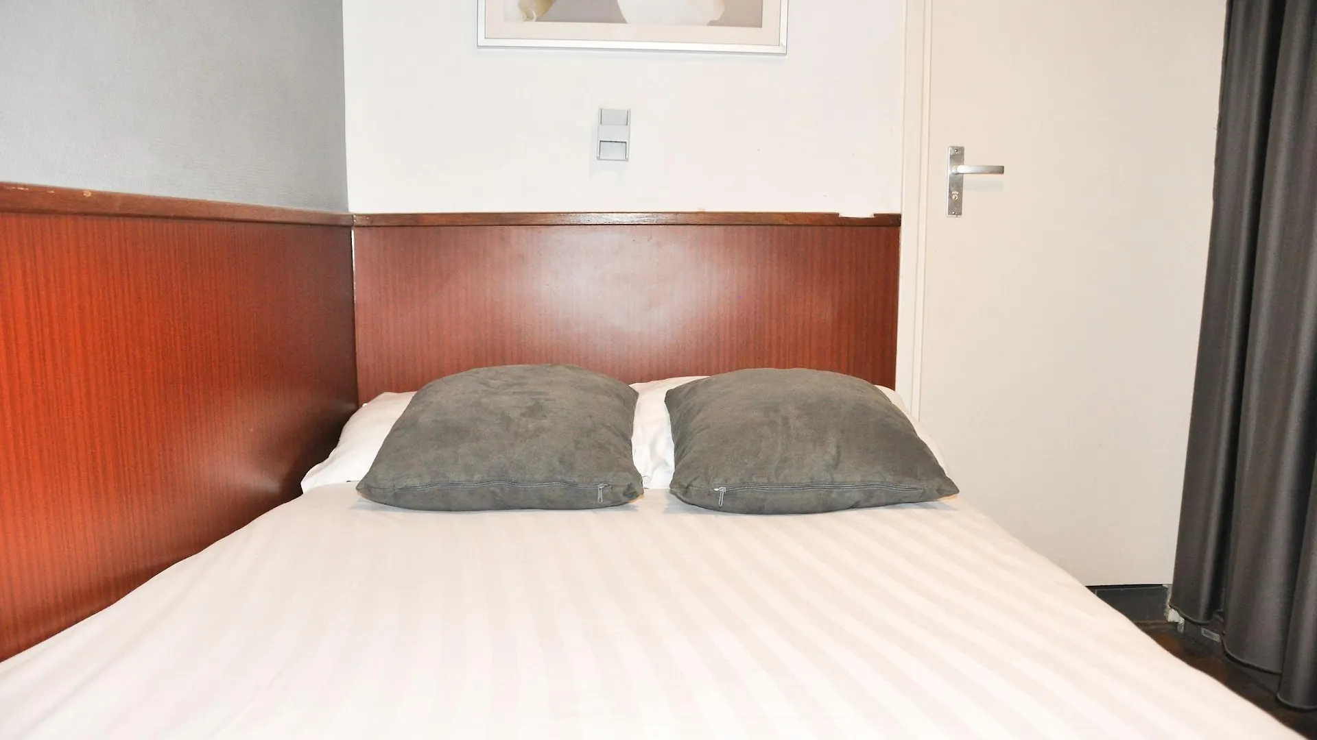 Travel Hotel Amsterdam 2*,  Nederland