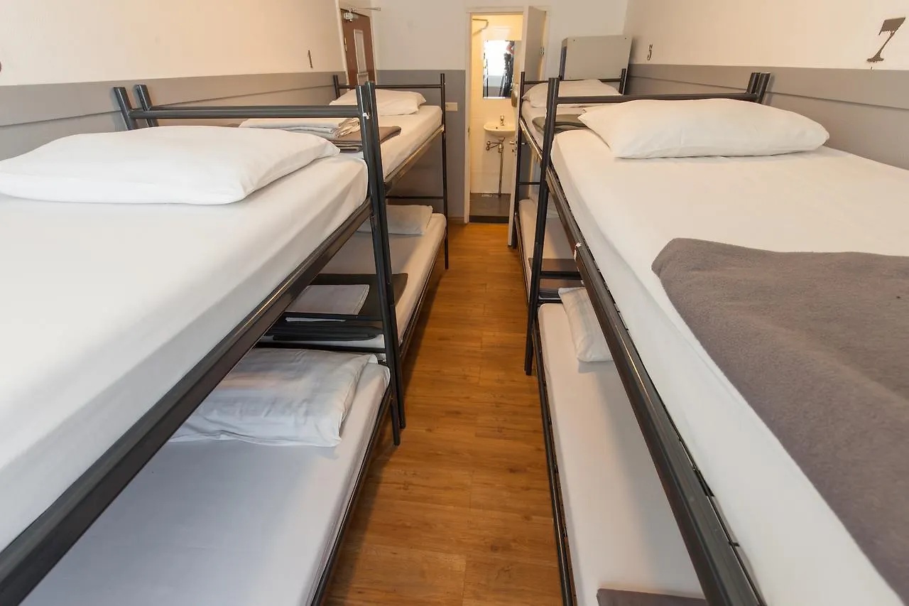 Travel Hotel Amsterdam 2*,